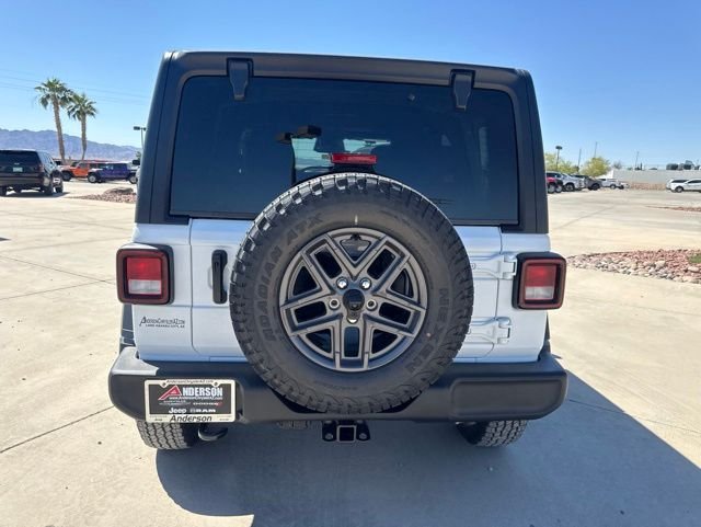 New 2026 Bright White Clear-Coat Exterior Paint Jeep Sport S image 4