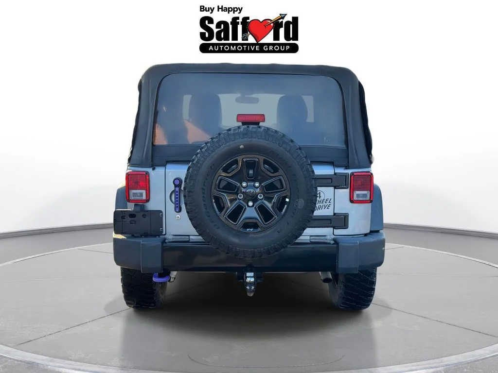 Used 2016 Billet Silver Metallic Clearcoat Jeep Sport image 7