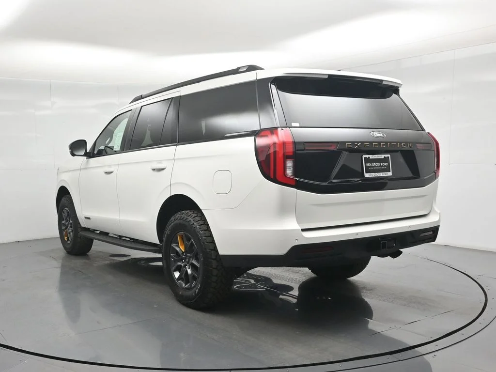 New 2026 Star White Metallic Tri-Coat Ford Tremor image 27