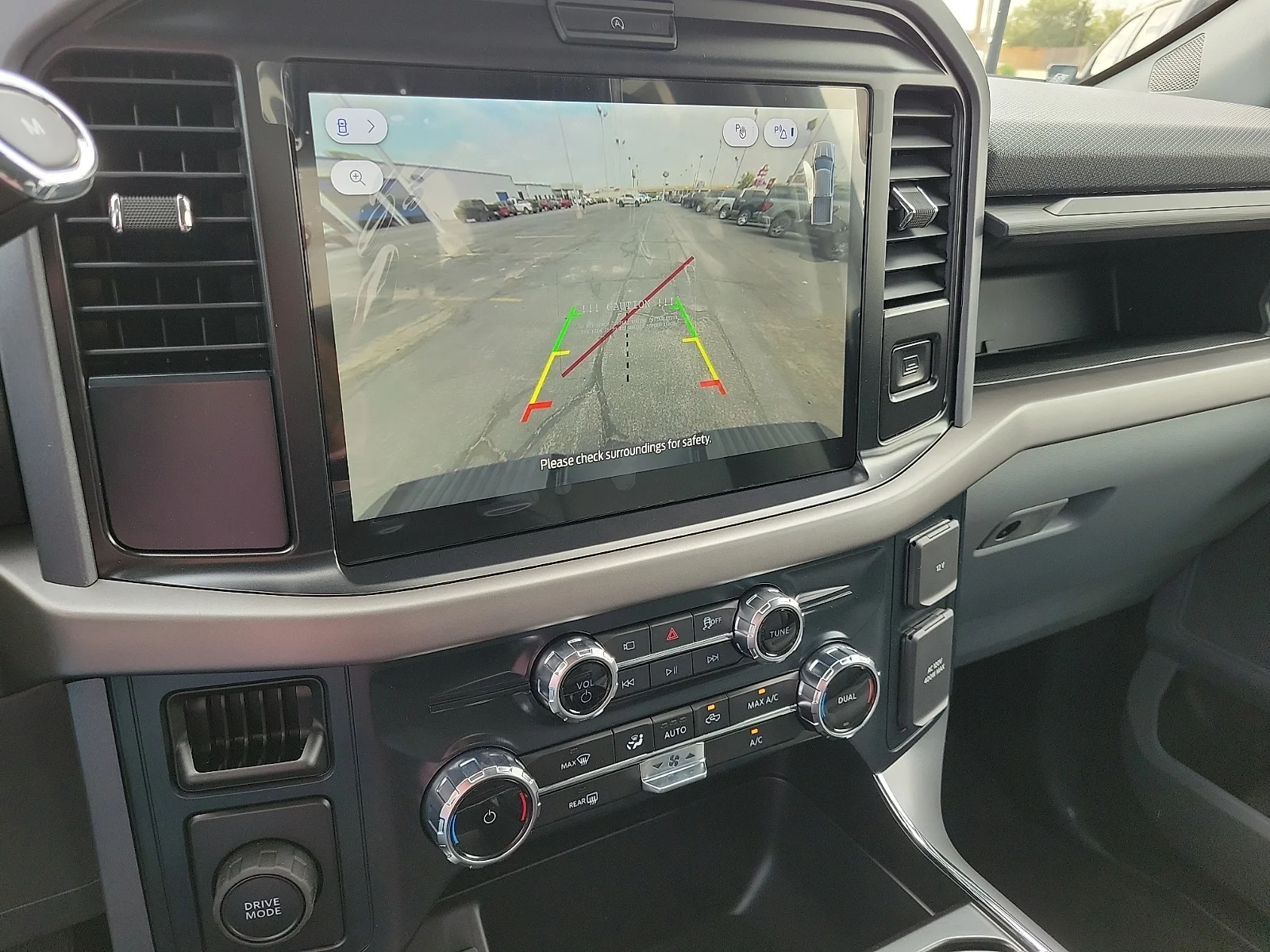 New 2026 Oxford White Ford XLT image 14