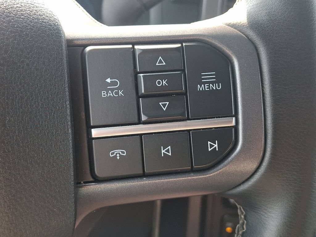 Used 2025 Silver Ford XLT image 22