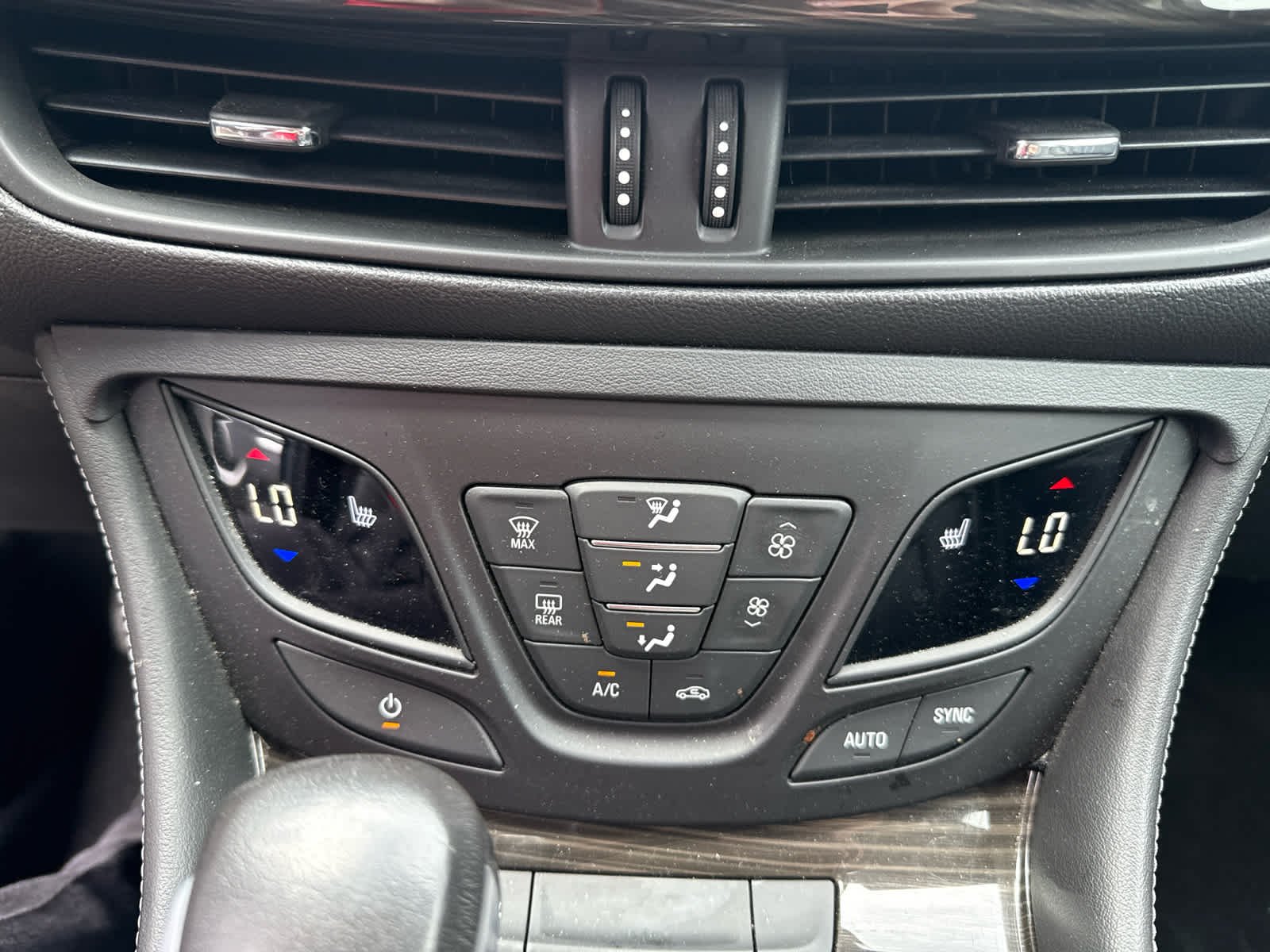 Used 2020 SATIN STEEL METALLIC Buick Premium image 7