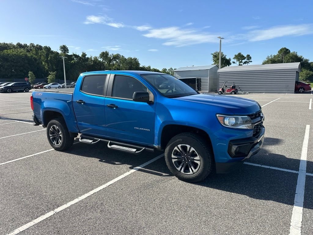 Used 2022 Blue Chevrolet Z71 image 2