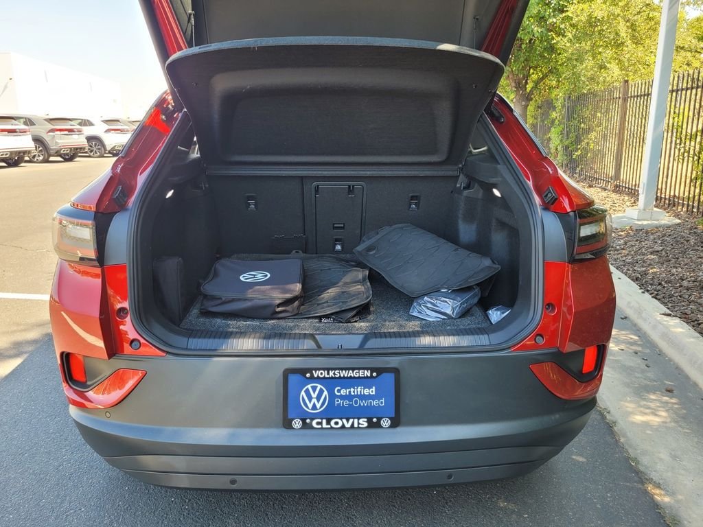 Certified Used 2023 Blue Volkswagen Pro S image 27