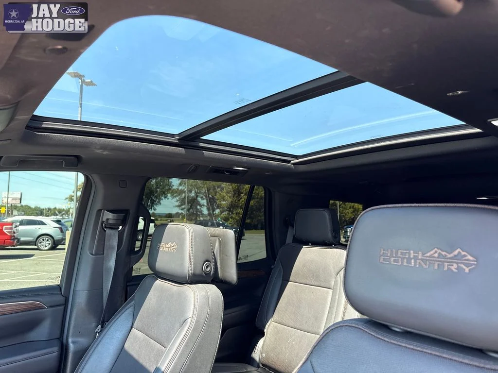 Used 2023 Iridescent Pearl Tricoat Chevrolet High Country image 24
