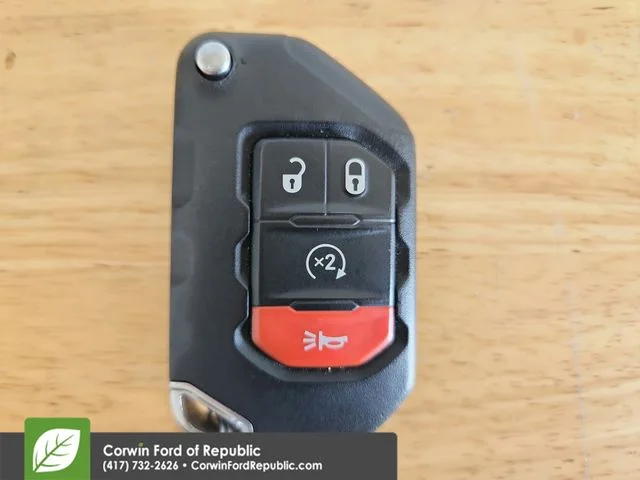 Used 2021 Bright White Clearcoat Jeep Unlimited Rubicon image 9