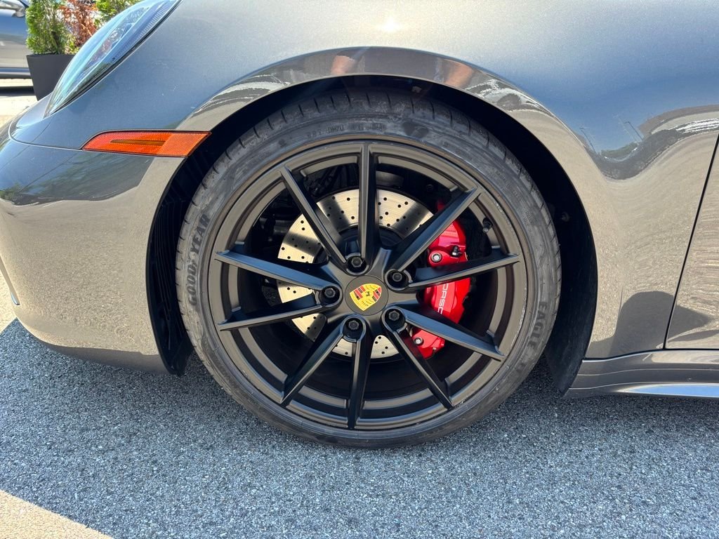 Used 2021  Porsche Carrera 4S image 16