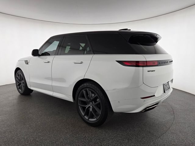 Used 2023 White Land Rover SE Dynamic image 16