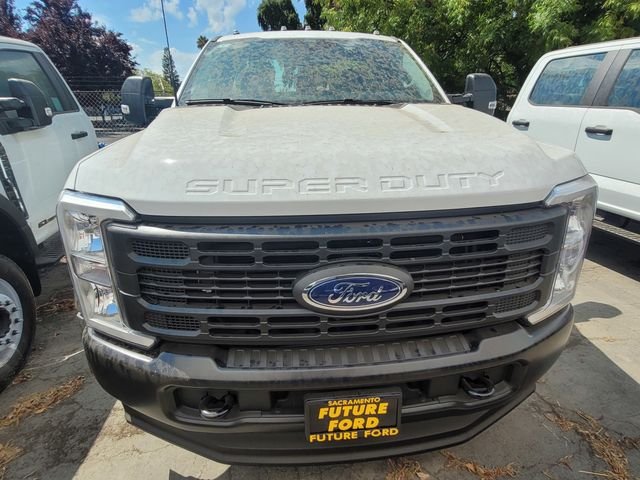 2024 Ford F-550 Super Duty Chassis Cab XL - Photo 31