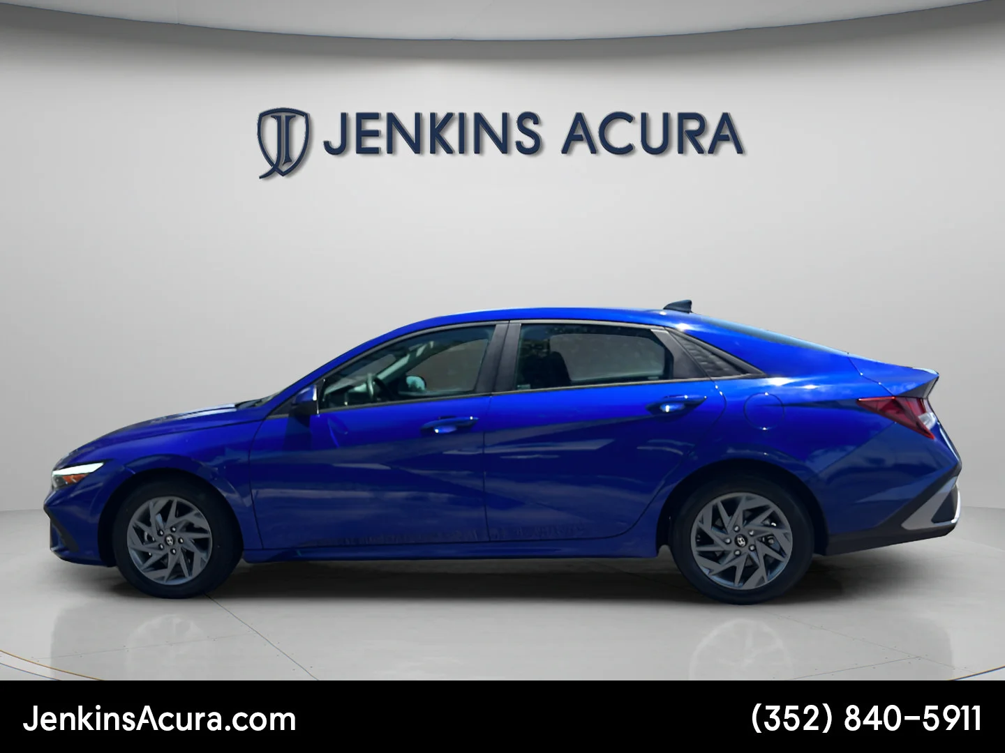 Used 2024 Intense Blue Hyundai SEL image 4