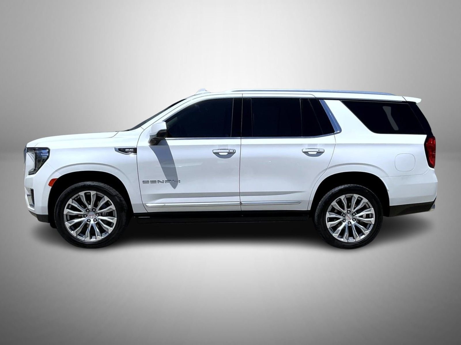 Used 2022 White GMC Denali image 8