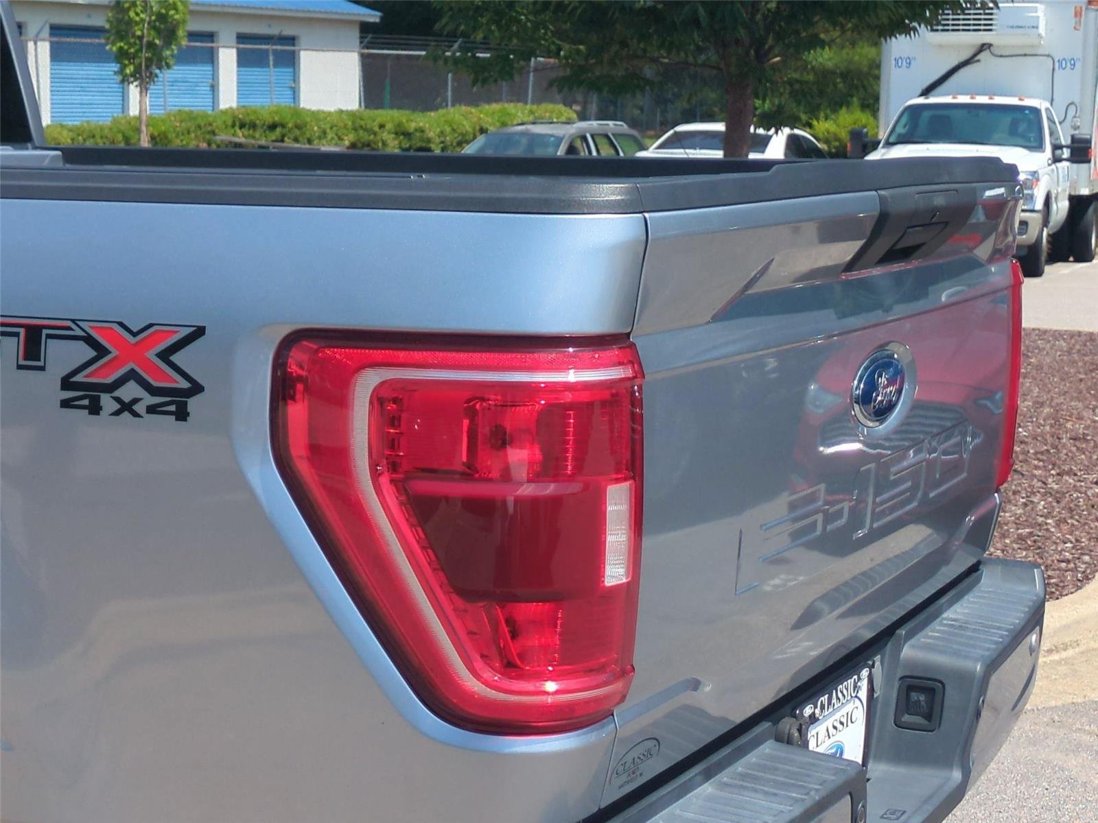 Used 2023 Iconic Silver Ford XL image 12