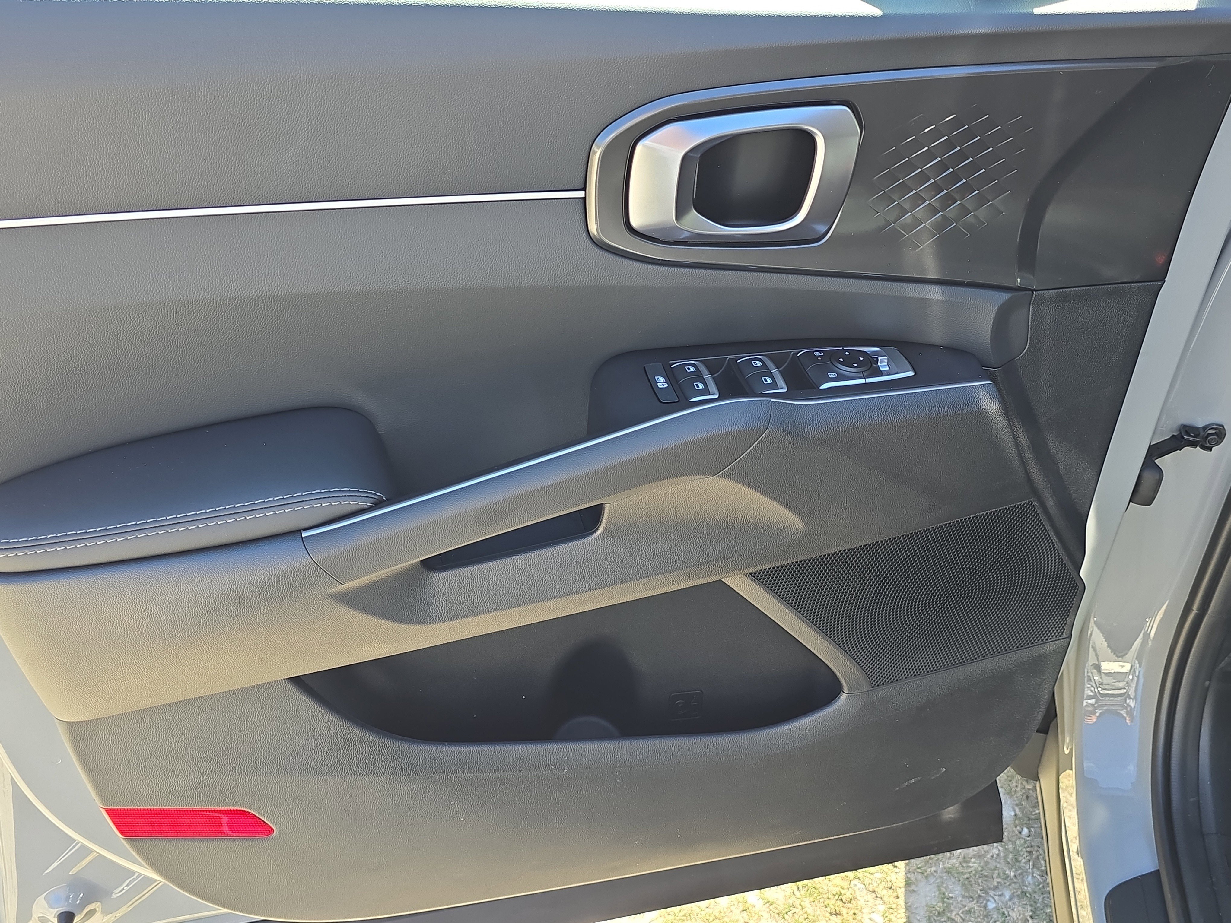 New 2026 Wolf Gray Kia S image 19