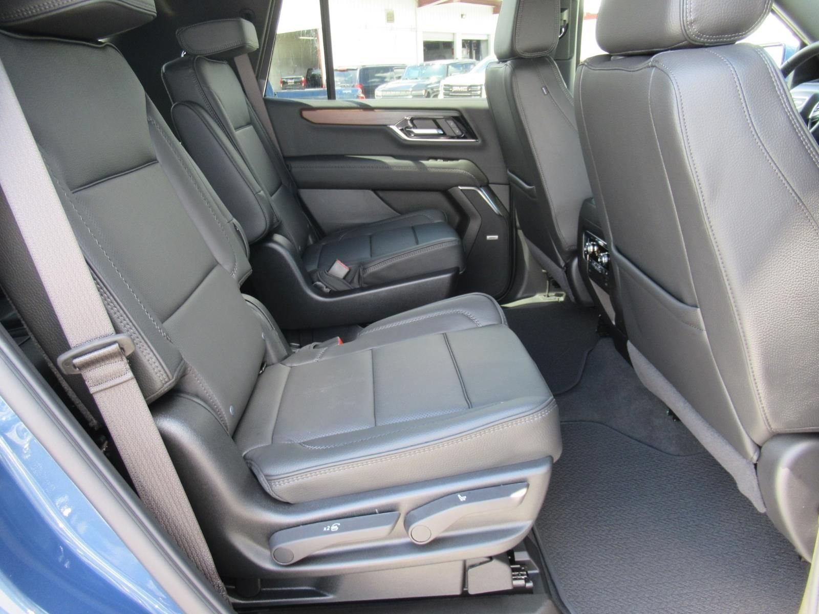 2026 GMC Yukon Denali - Photo 32