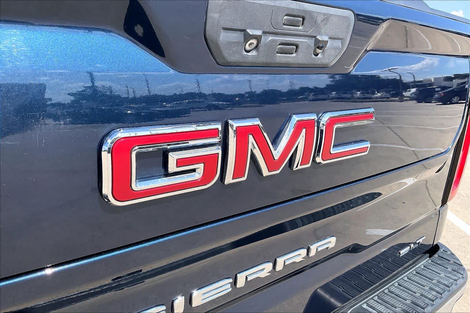 Used 2019 Pacific Blue Metallic GMC SLT image 29