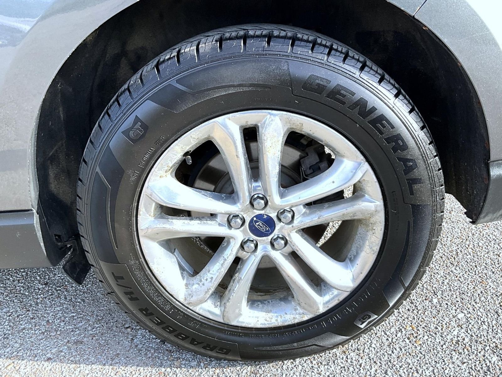 Used 2016 Gray Ford SEL image 25