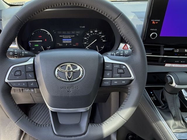 New 2026 Wind Chill Pearl <sup>1</sup> Toyota  XLE image 12