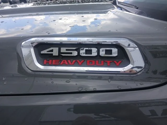 New 2026 Ceramic Gray Clear-Coat Exterior Paint RAM Laramie image 12