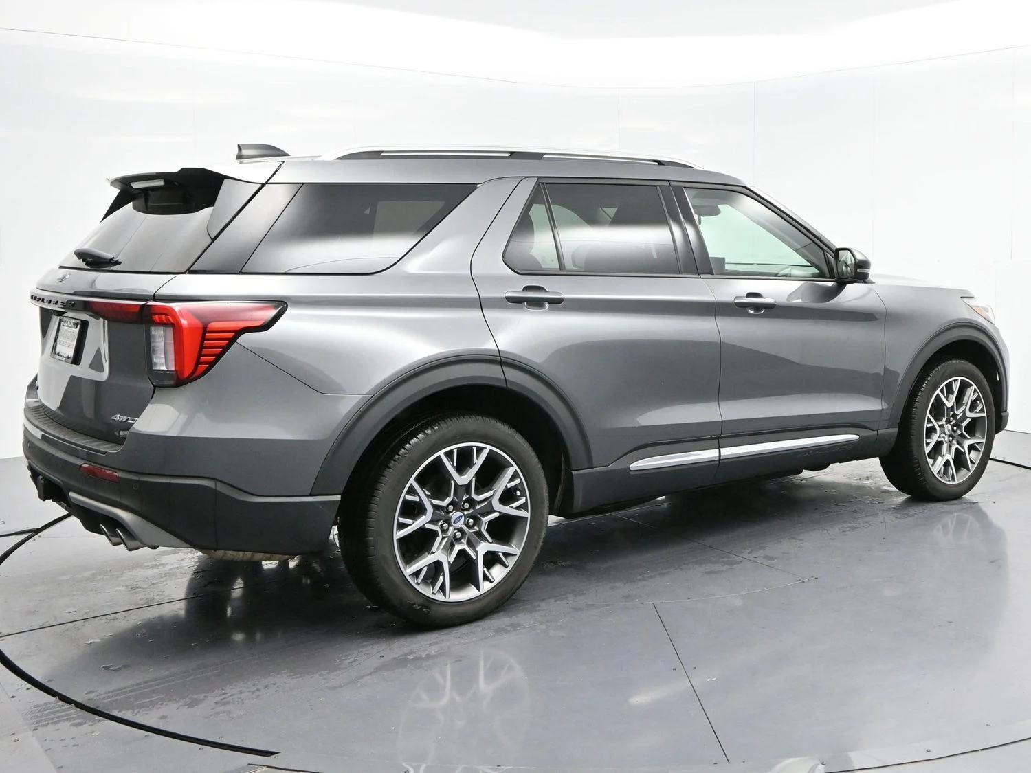 Used 2025 Carbonized Gray Ford Platinum image 7