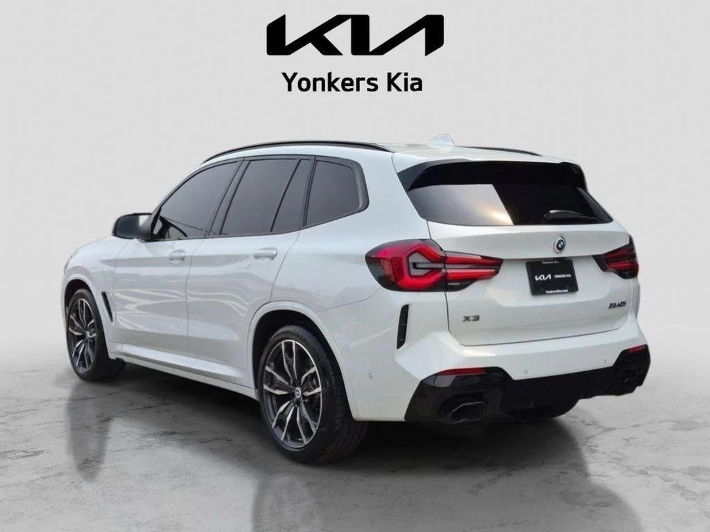 Used 2024 White BMW M40i image 11