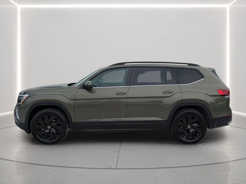 New 2026 Green Volkswagen 2.0T SE w/Technology image 3