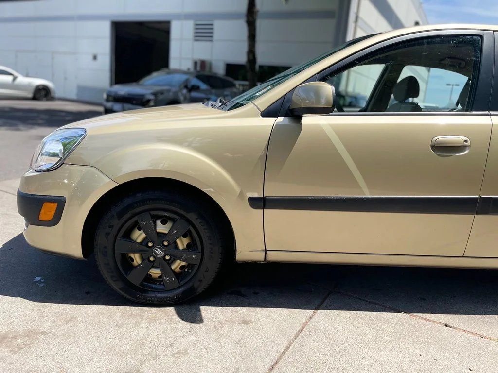 Used 2008 Cashmere / Beige Kia LX image 7