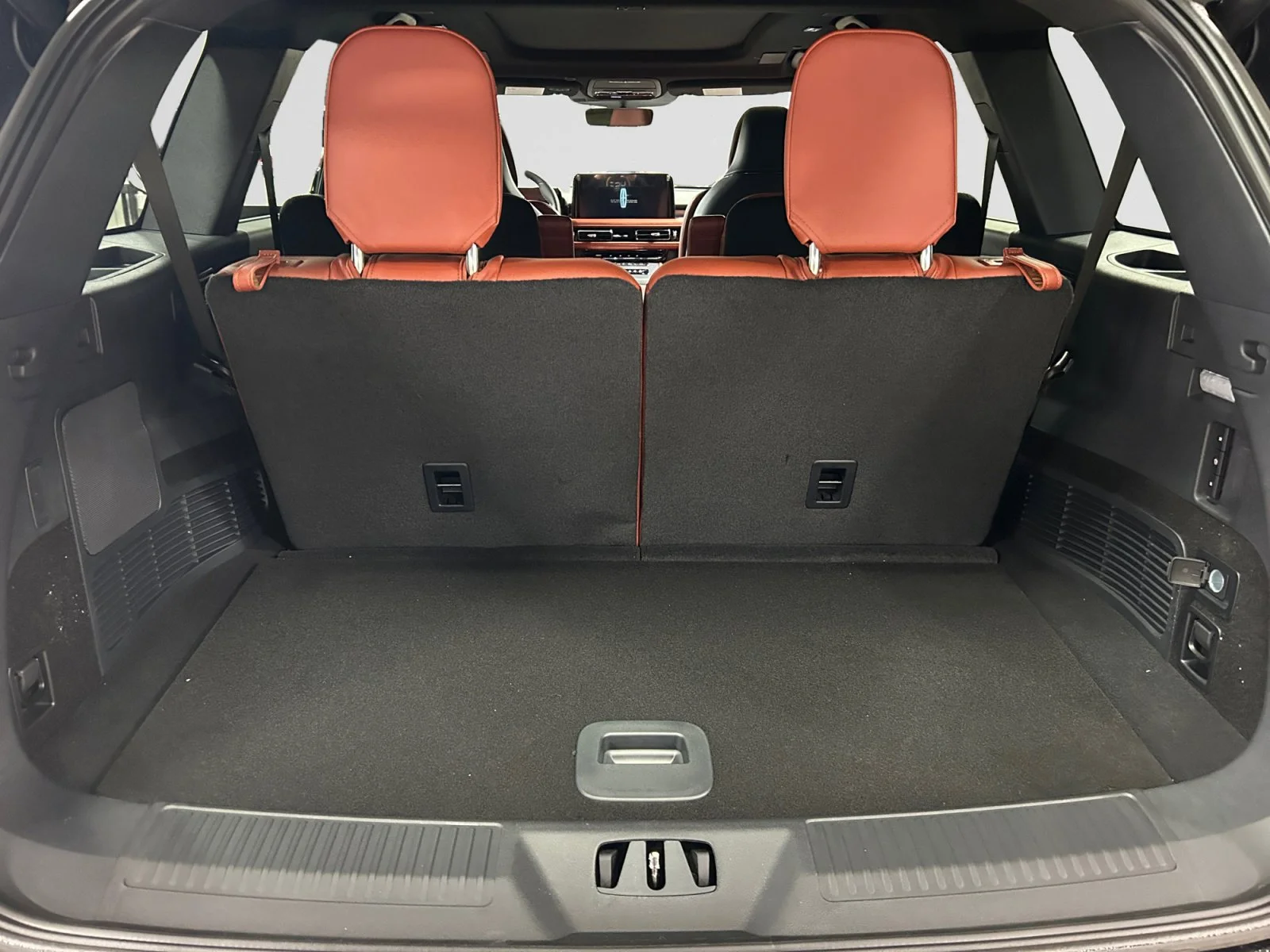 New 2026 Infinite Black Metallic Clearcoat Lincoln Reserve image 10