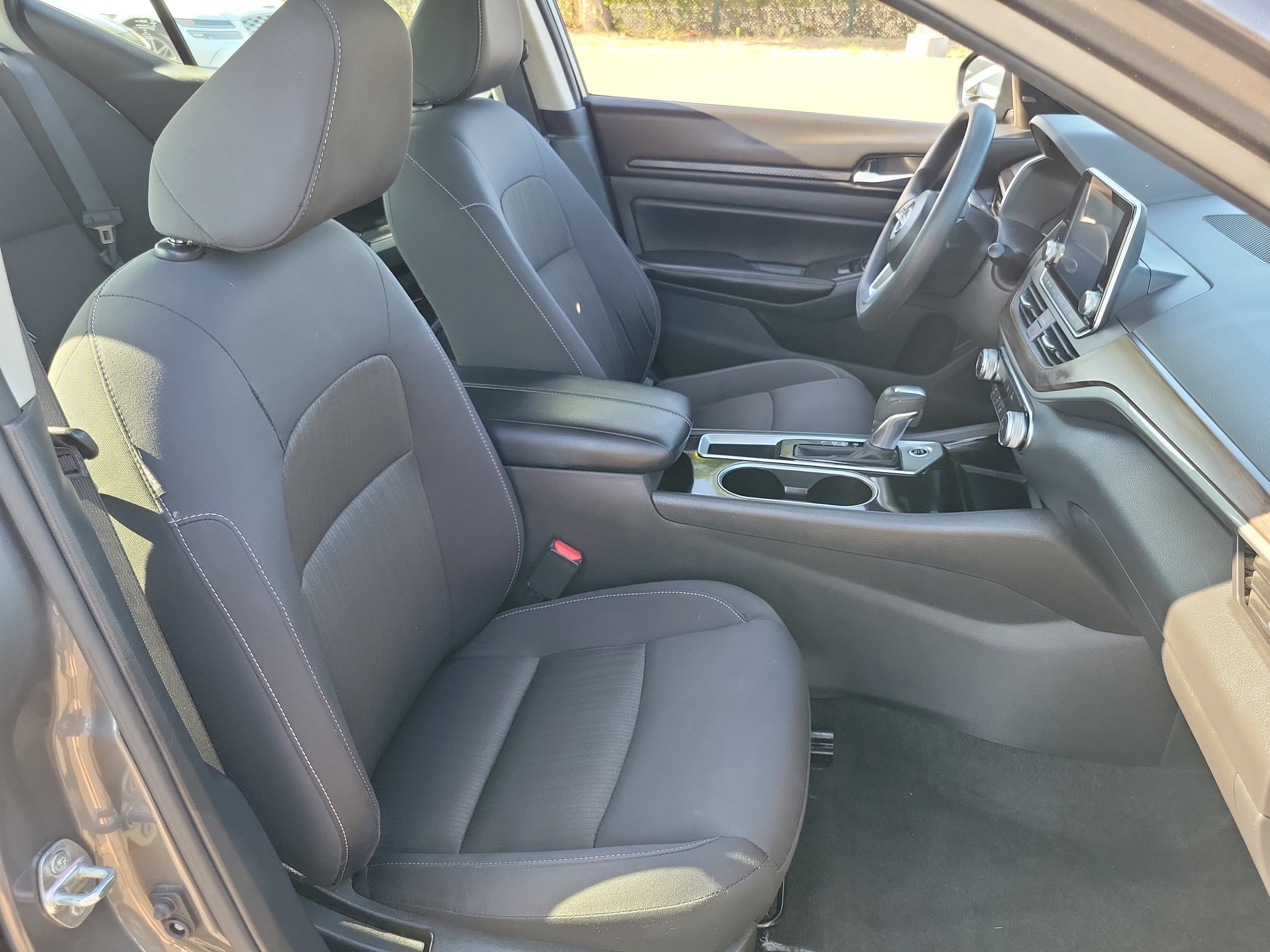 Used 2024 Gun Metallic Nissan 2.5 SV image 21