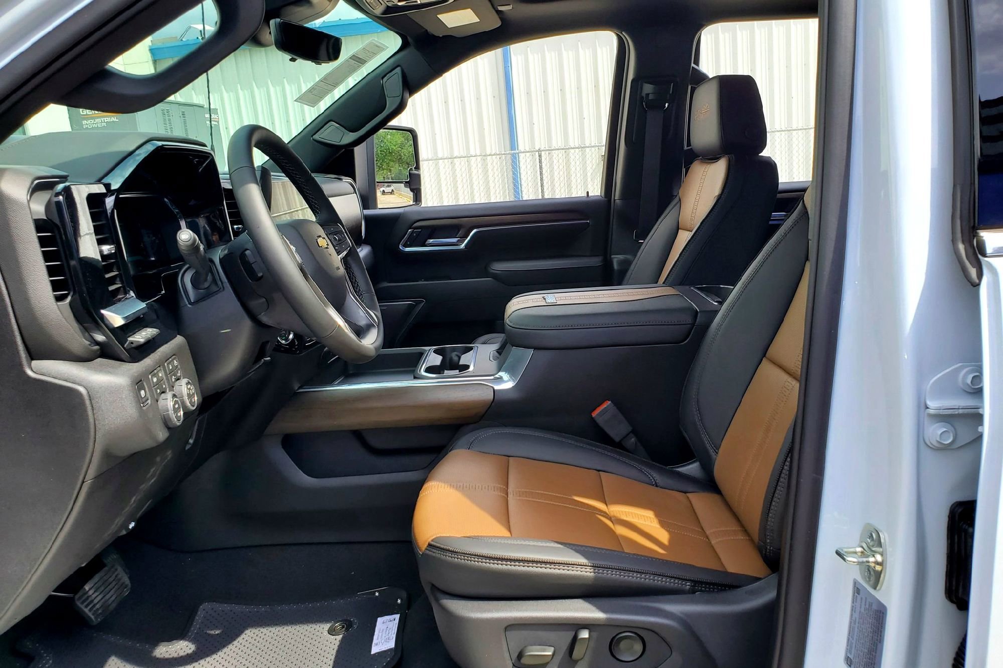 2026 Chevrolet Silverado 2500 HD High Country - Photo 7