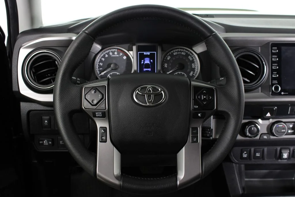 Used 2022 Gray Toyota SR5 image 19