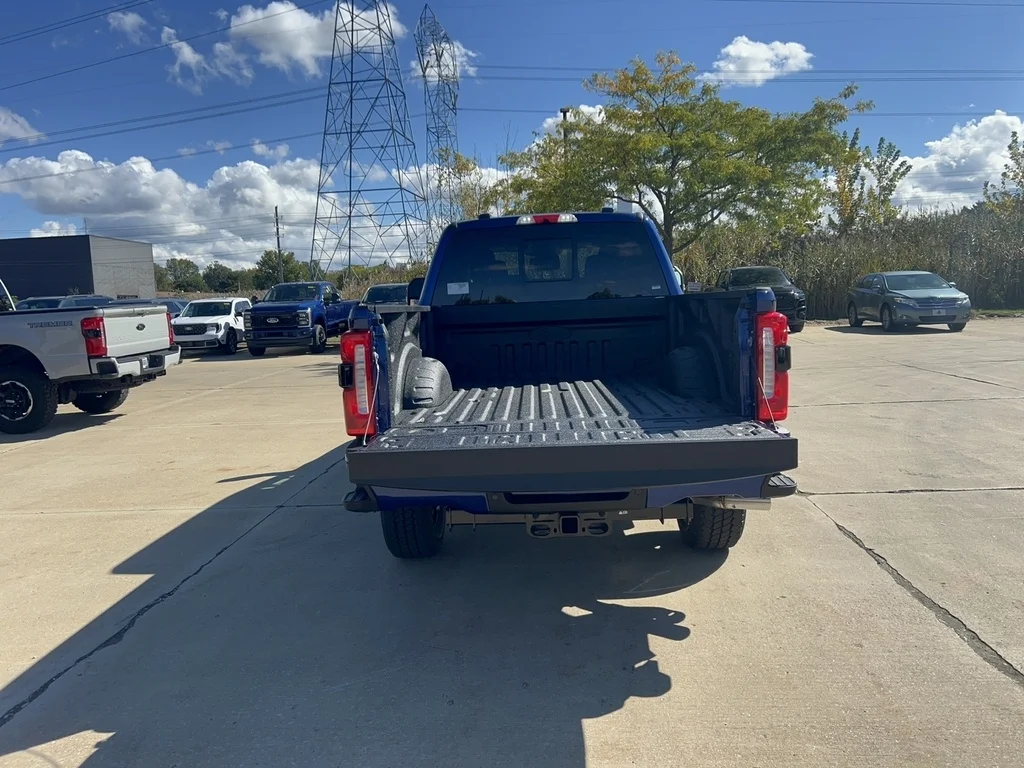 2026 Ford F-250 Super Duty XLT - Photo 6