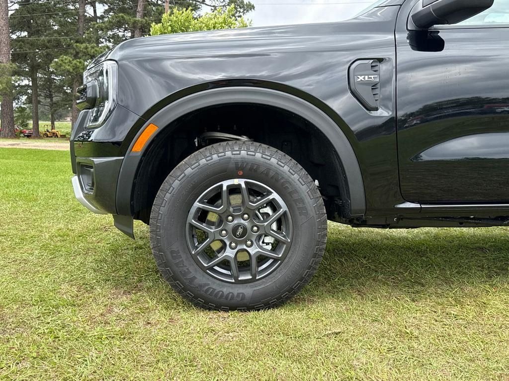 New 2026 Shadow Black Ford XLT image 52