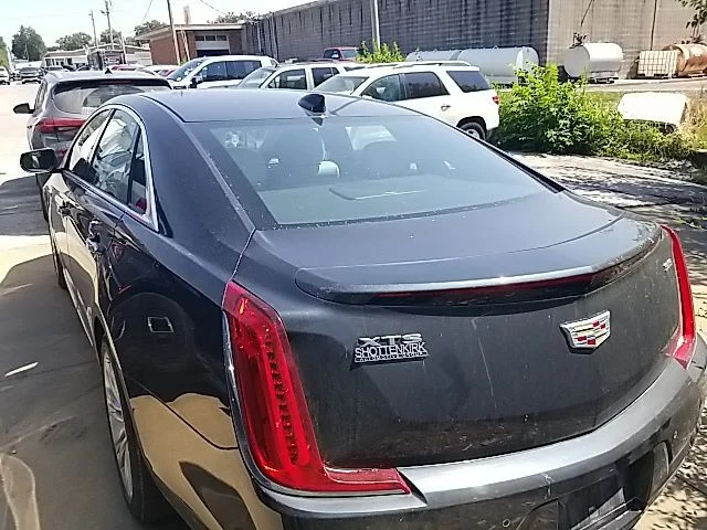 Used 2018 Gray Cadillac Luxury image 15