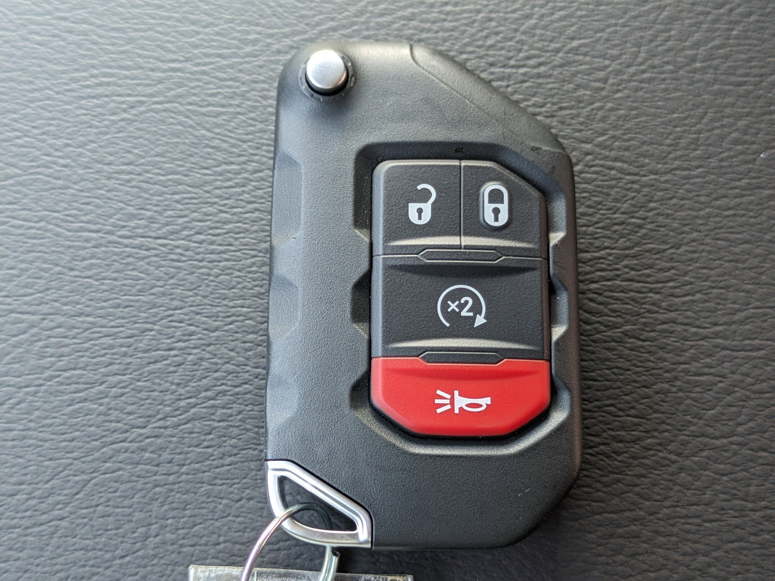 2025 Jeep Wrangler 4-Door Sahara - Photo 30