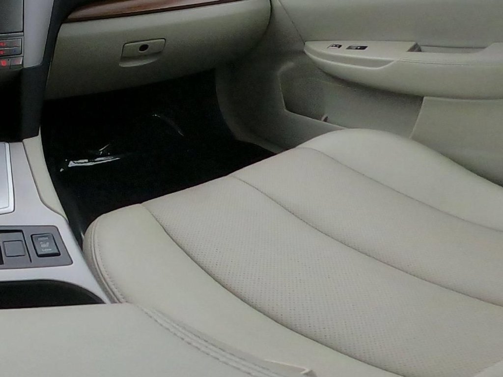 Used 2013 Satin White Pearl Subaru 2.5i image 32