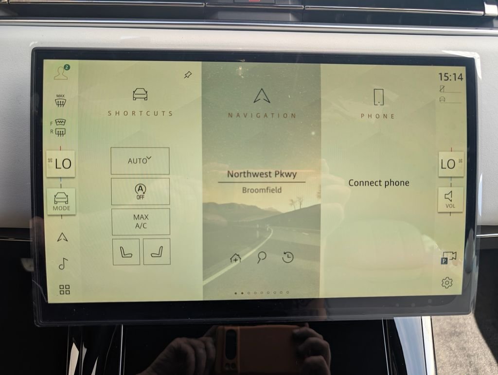 New 2026 Fuji White Land Rover SE image 26