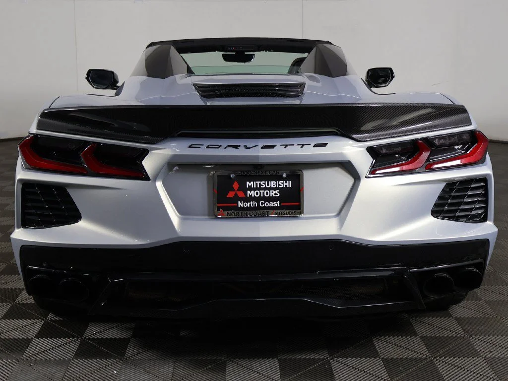 Used 2021 Silver Chevrolet Stingray image 16
