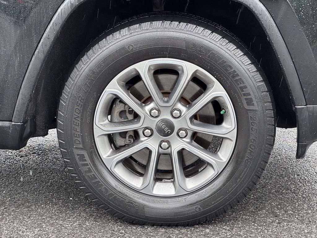 Used 2014 Black Jeep Limited image 12