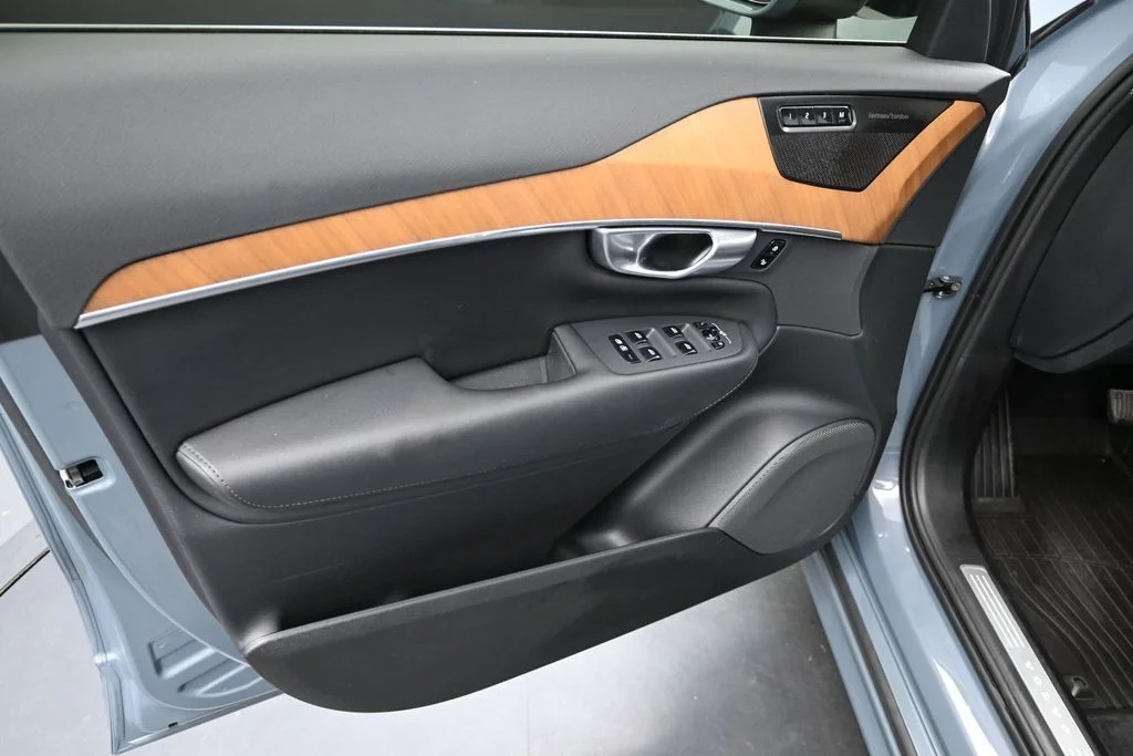 Certified Used 2023 Thunder Grey Volvo Plus image 13