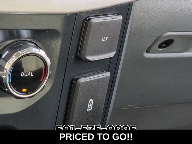 Used 2022 White Ford XLT image 27