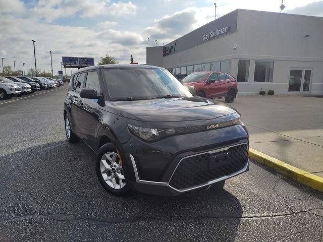 Pre-Owned 2025 Kia Soul LX 4D Hatchback in Indianapolis #JJ2656