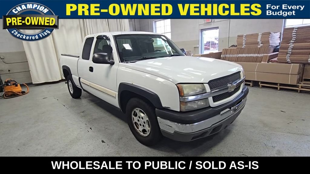Used 2004 Summit White Chevrolet LS image 2