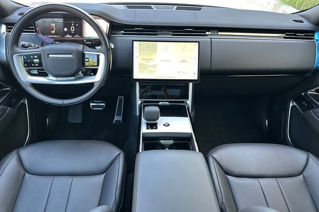 New 2026 Ostuni Pearl White Land Rover SE image 12
