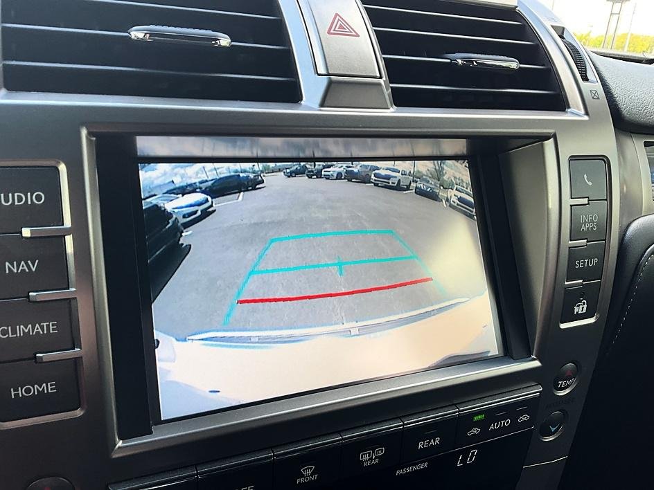 Used 2020 White Lexus 460 image 20