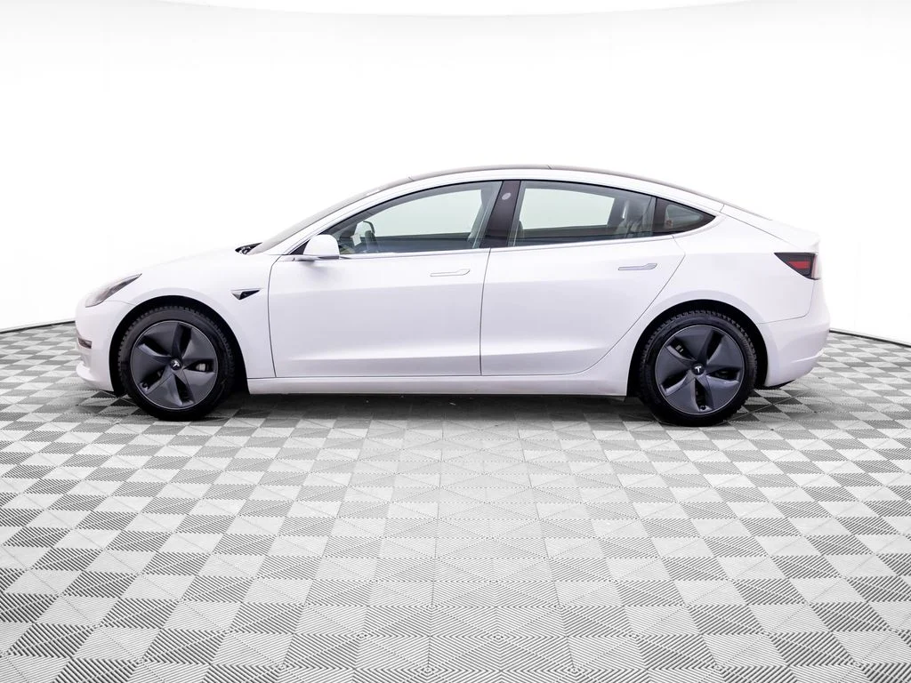 Used 2020 White Tesla Long Range image 2