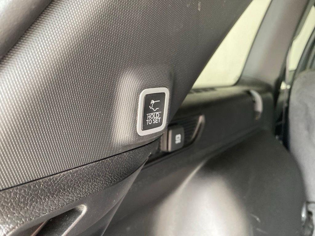 Used 2024 Bright White Clearcoat Jeep Altitude X image 18