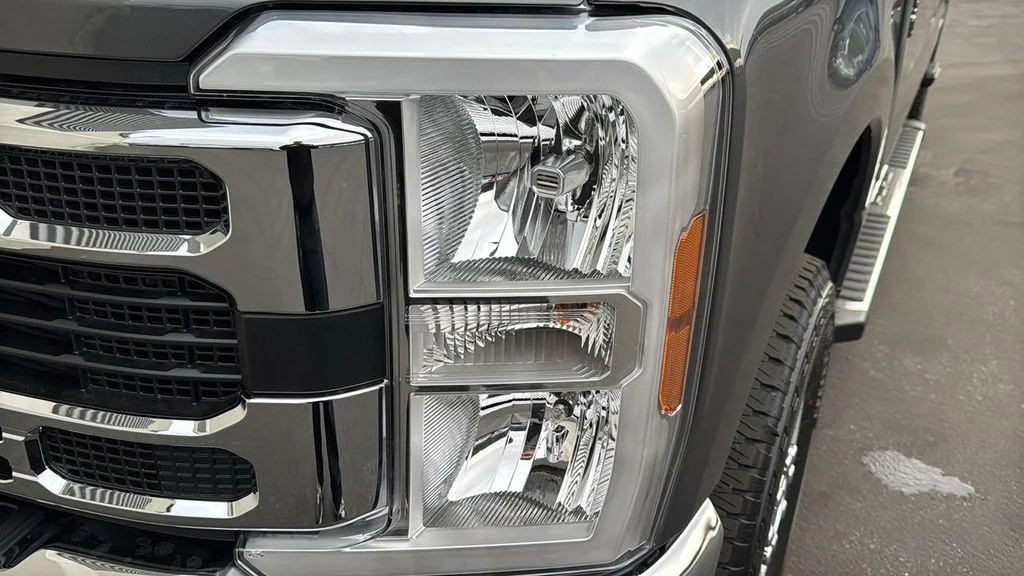 New 2026 Carbonized Gray Metallic Ford F-250® XLT image 4