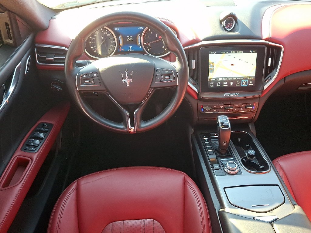 Used 2019 White Maserati S Q4 image 11