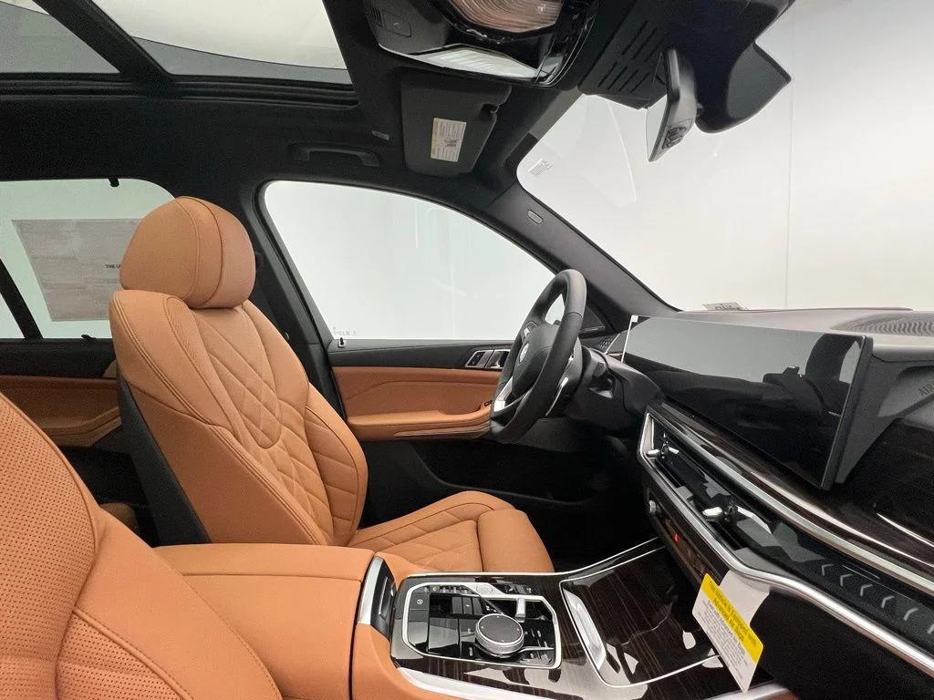 New 2026 Alpine White BMW xDrive40i image 6