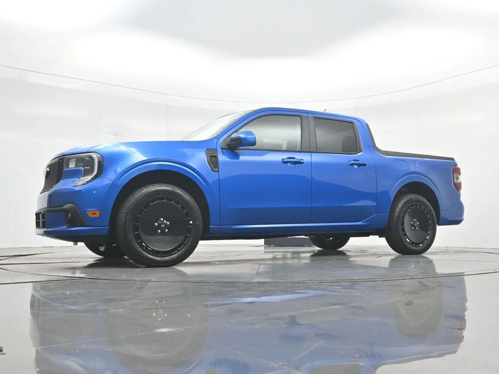 New 2026 Velocity Blue Ford Lobo™ image 39